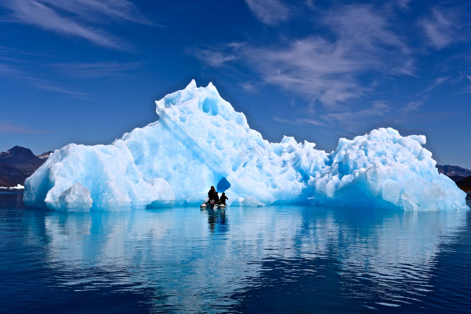 Экспедиция вдоль побережья Гренландии - главный приз конкурса The Mamont Mission в 2014 году