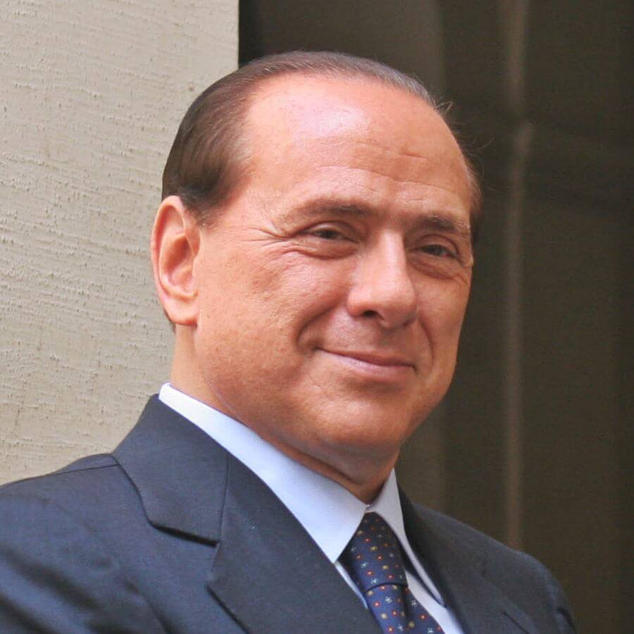 Неизвестная итальянка купила ужин с Берлускони