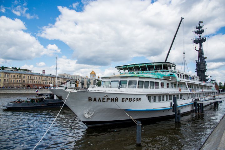 3 ресторана-теплохода уходят с Москвы-реки