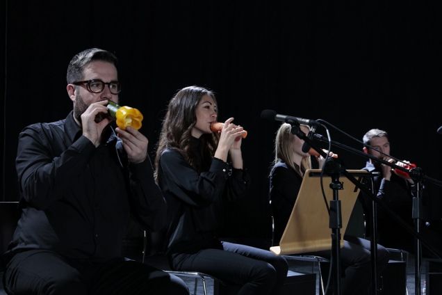 Видео: Лондонский оркестр сыграл на музыкальных инструментах из овощей