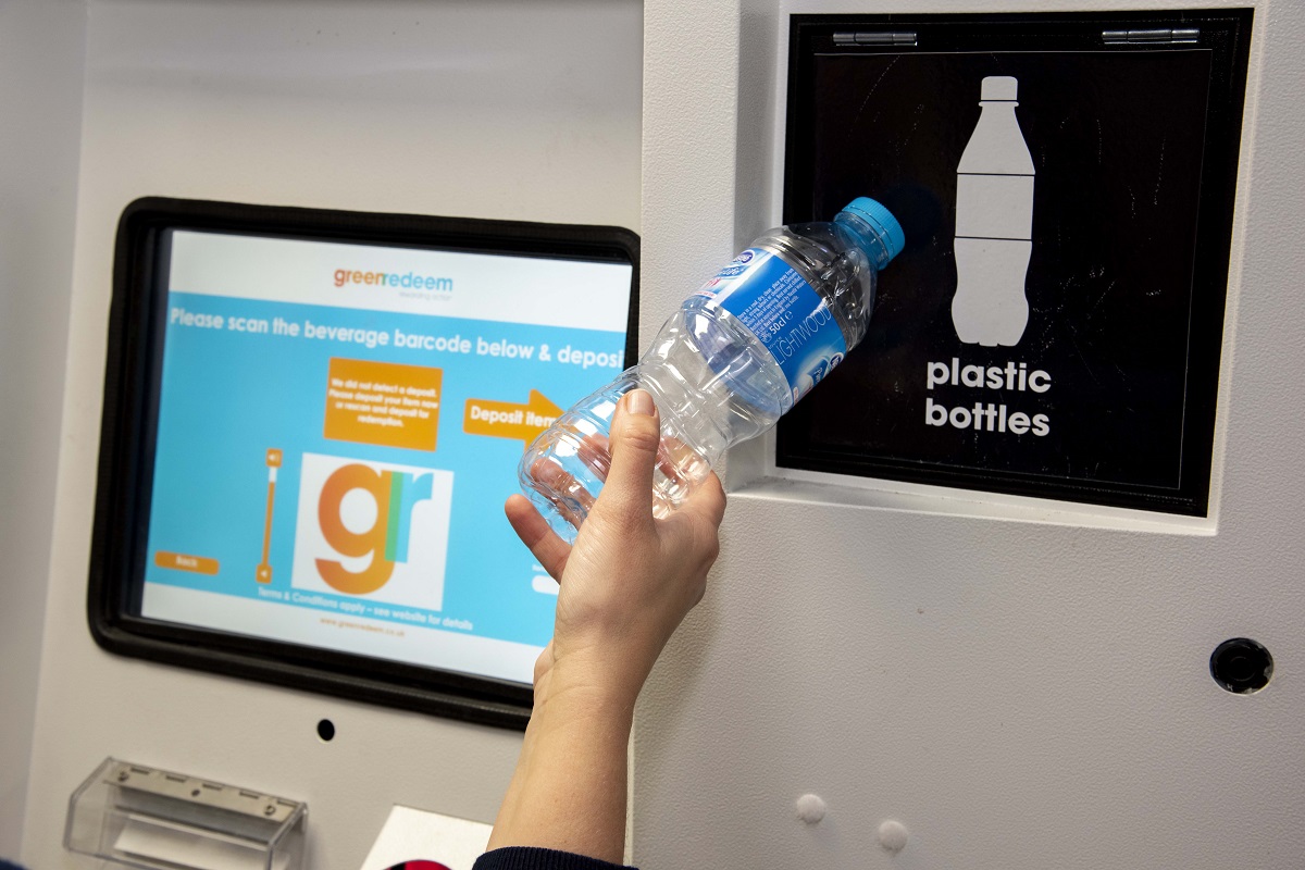 В «Пятерочке» появятся автоматы по сбору пластика