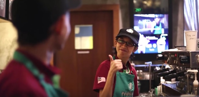 Starbucks открыла первую кофейню с глухими бариста