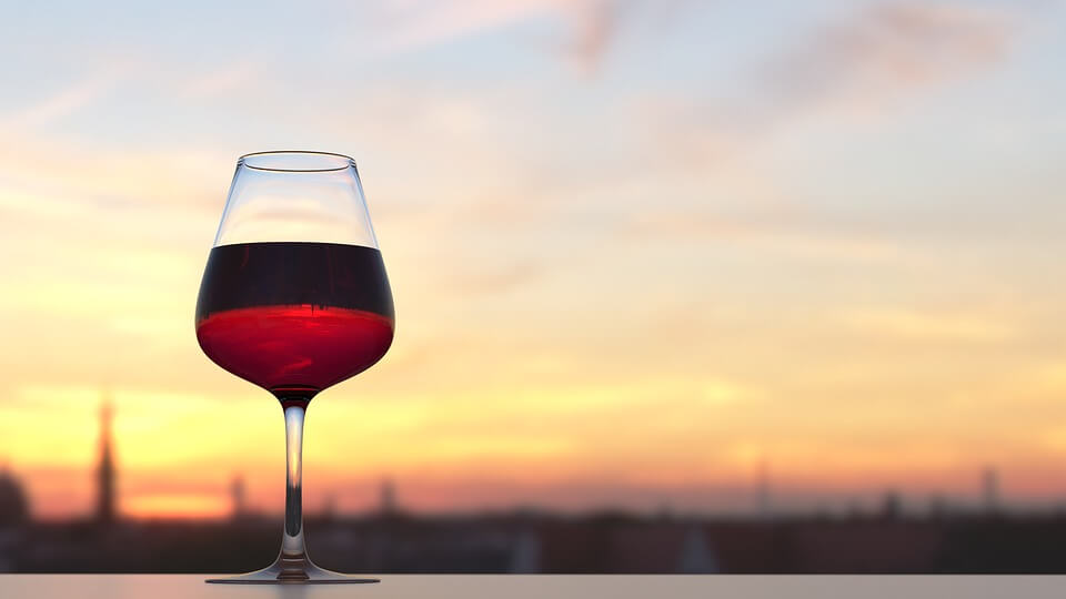 Создатели самого дорогого вина в мире запустят производство в Крыму